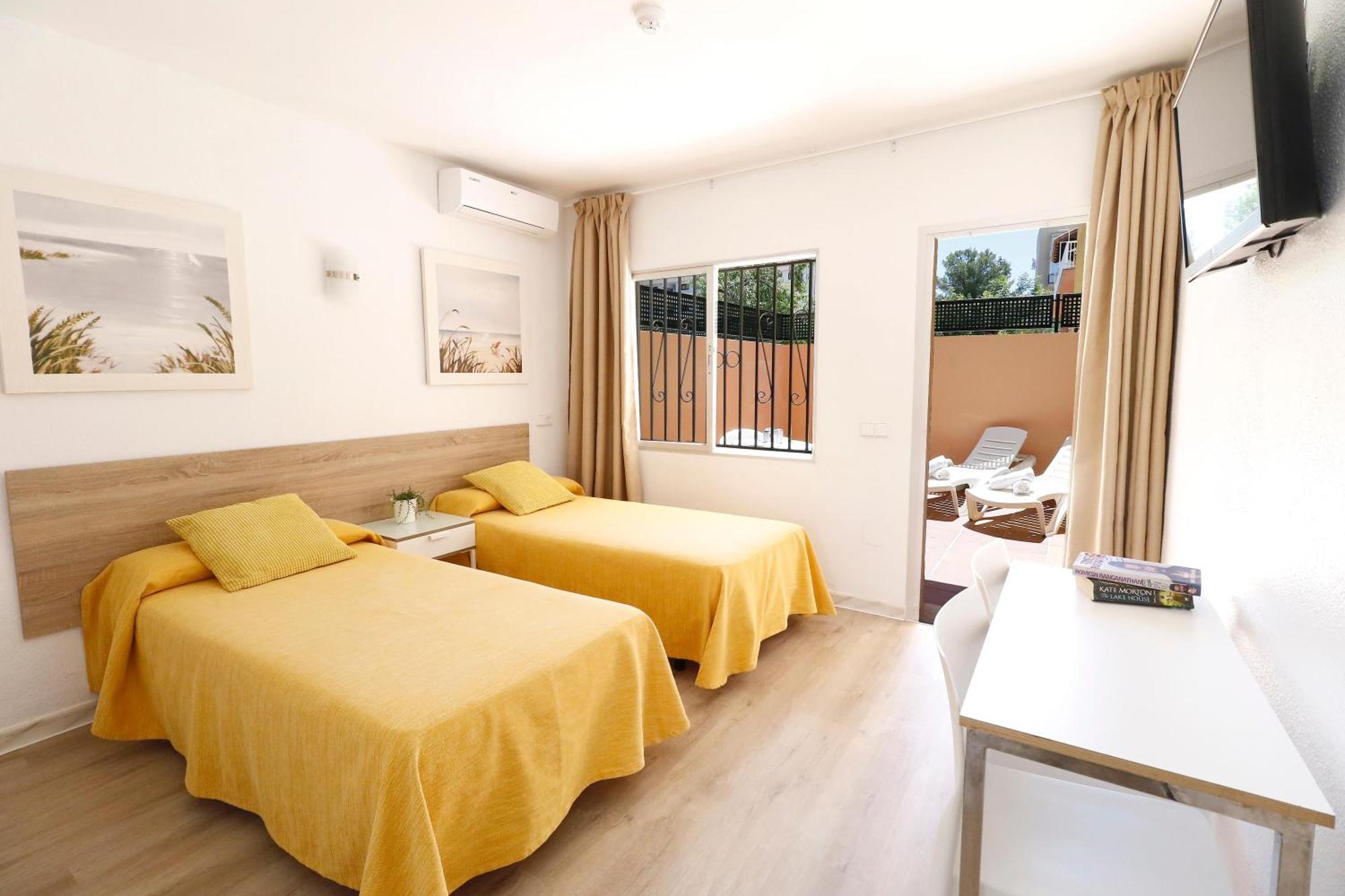 Naika Studios & Apartments Palmanova エクステリア 写真