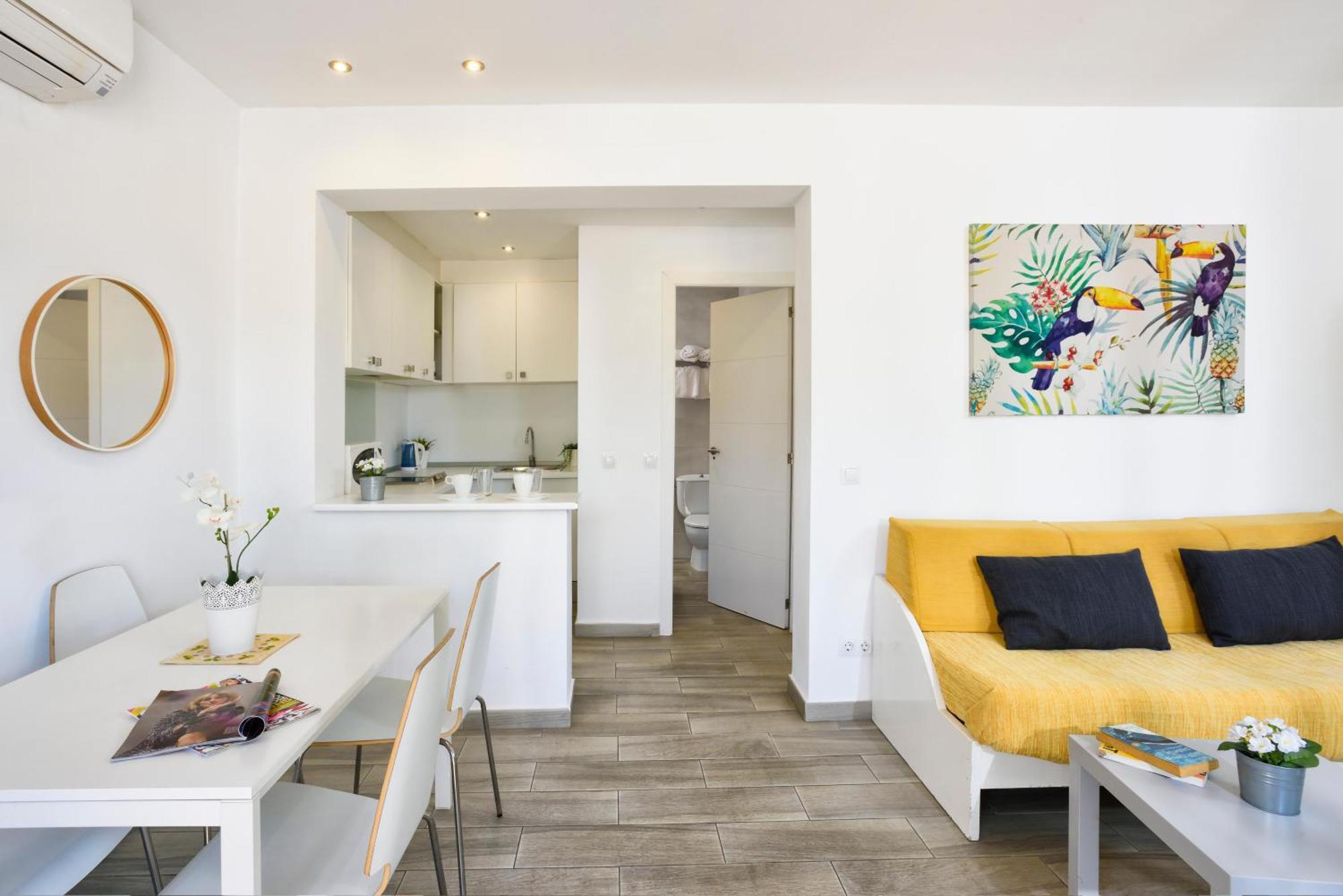 Naika Studios & Apartments Palmanova エクステリア 写真