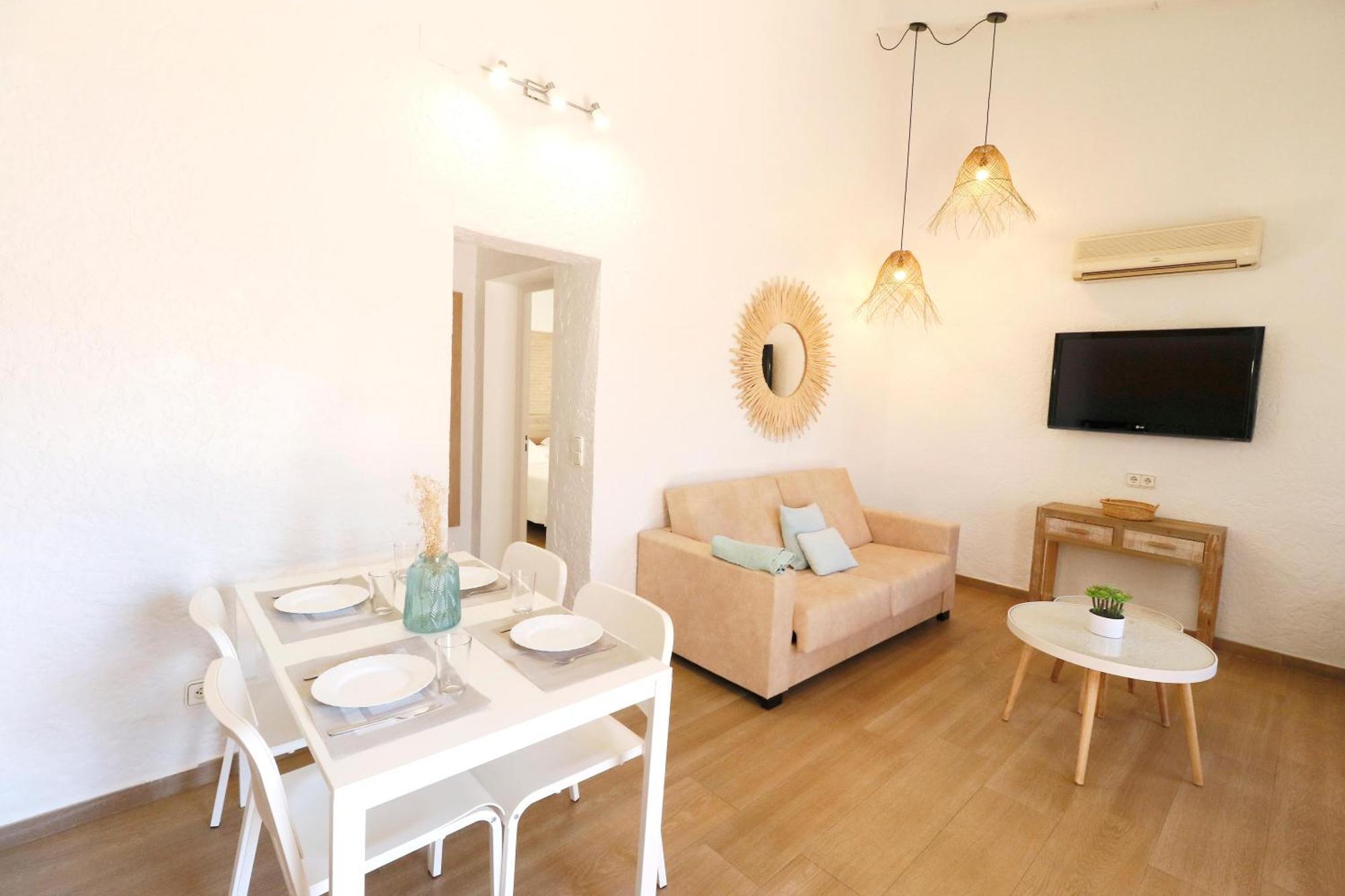 Naika Studios & Apartments Palmanova エクステリア 写真