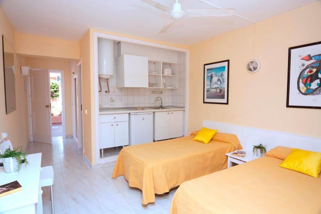 Naika Studios & Apartments Palmanova エクステリア 写真